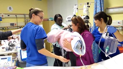 Le gemelle siamesi si incontrano per la priva volta