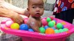 Mainan Anak ❤ Asiknya Bayi Mandi Bola ❤ Baby Bath Ball Kids Toys Fun Color Ball @LifiaTubeHD