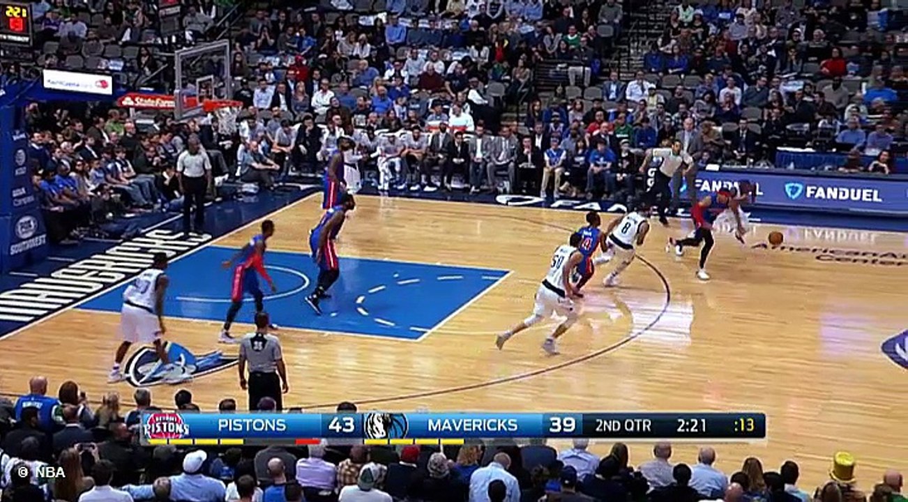 بكل رشاقة صالح الماجري يمنع تسجيل نقطتين لفريقه