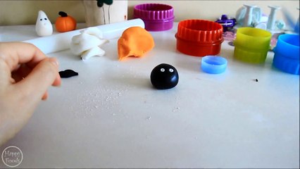 How to make creative Halloween cupcake toppers