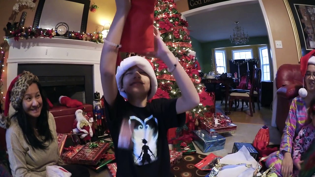 SHE KiLLED SANTA CLAUS!   NC