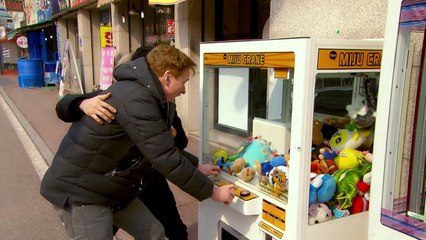 Conan & Steven Yeun Enjoy A Traditional Korean Meal