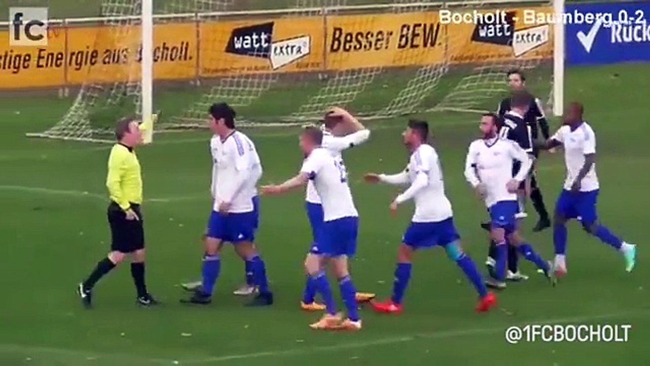 Toni Munoz Gets A Hug After Admitting He Wasn't Fouled For A Penalty!
