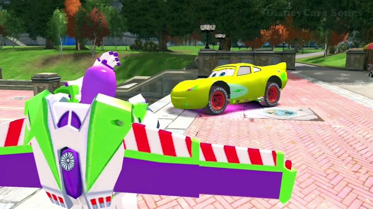 Buzz Lightyear Toy Story & Hulk Super Hero Drifts with Disney Lightning McQueen Custom Yellow Cars