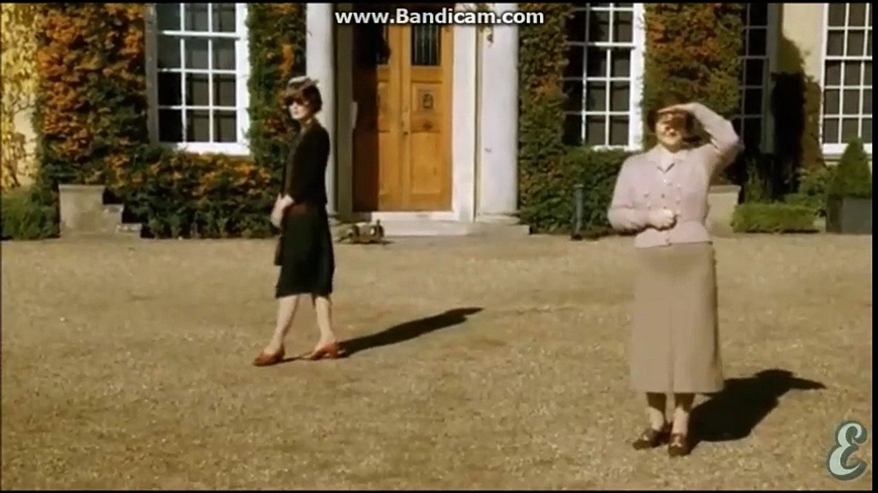 Royal Wives at War
