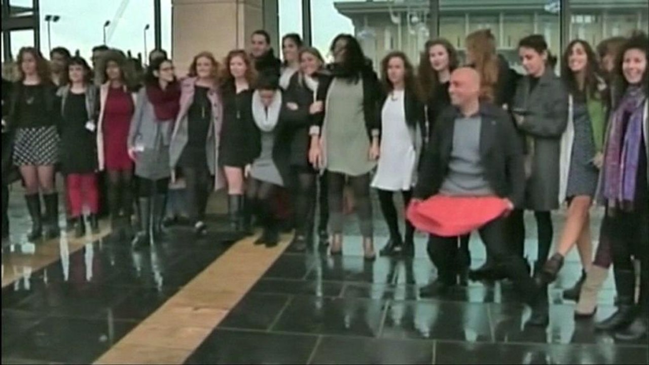 Israelinnen protestieren wegen Dresscodes im Parlament