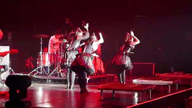BABYMETAL Gimme Chocolate!! Live (Manchester, UK 2016 )
