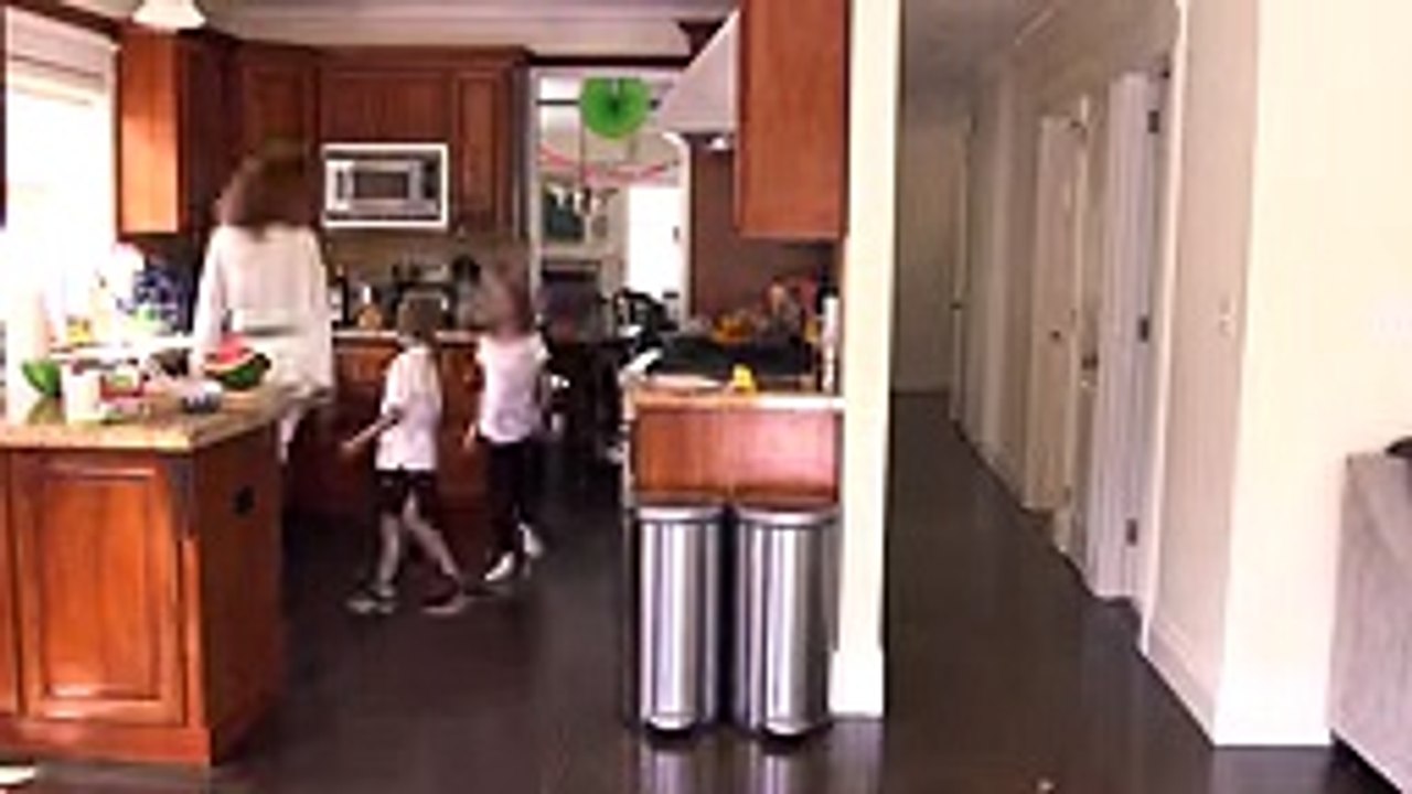 Bohemian Momsody - Bohemian Rhapsody Parody