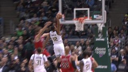 Dunk of the Night - Jabari Parker