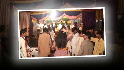 Desi Look Hot Mujra In Pakistan Mehndi 2015