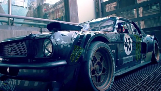 Ken Block fait des drifts à Londres