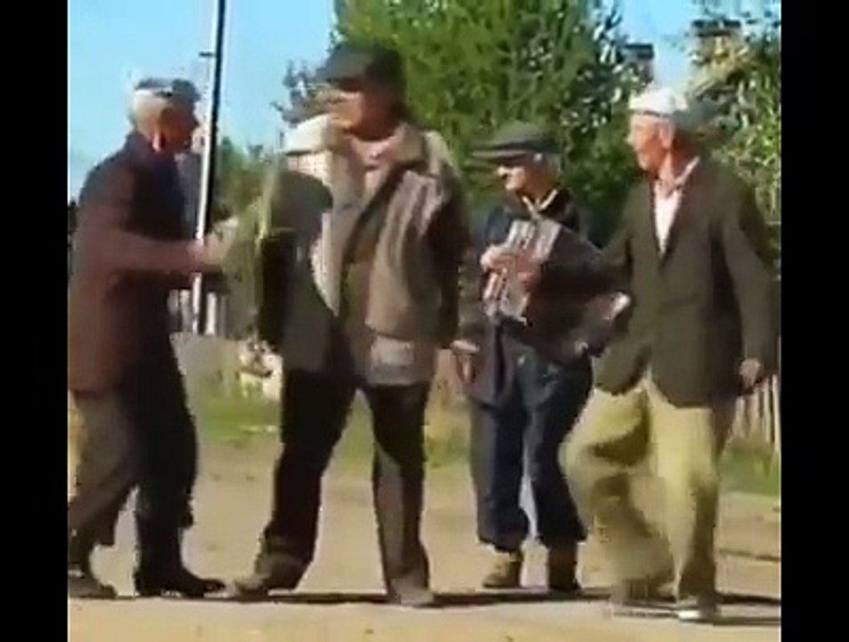 Tag dostin ose shoqen qe s'nalet kurre tuj kcy