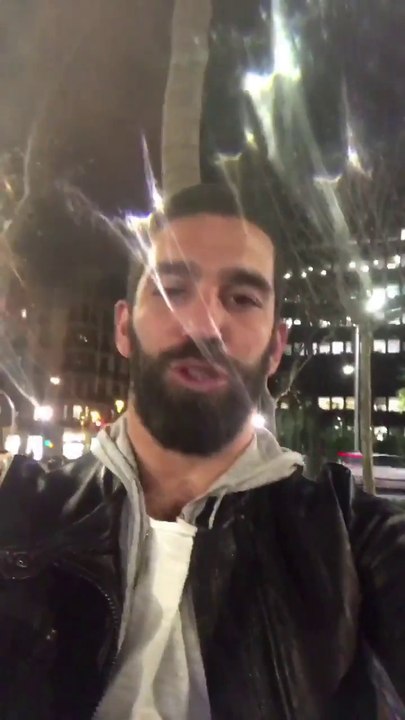 Güçlü Türkiye için Arda Turan'da EVET dedi..