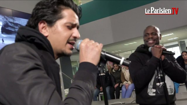 Kery James chante « Ailleurs » en duo avec Toma au Parisien