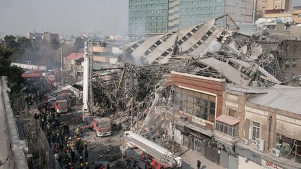 Recuperan 8 cadáveres más de los escombros del edificio que se derrumbó en Teherán
