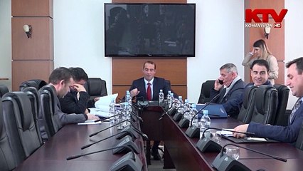 Profesionistë apolitikë kërkojnë themelimin e Ushtrisë së Kosovës