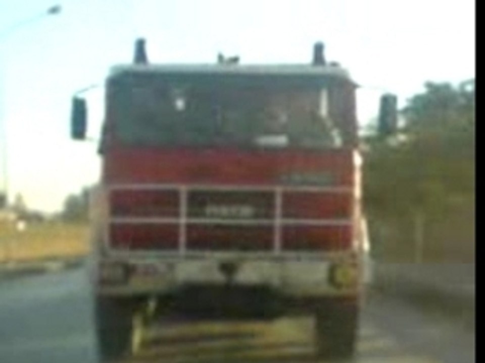 Les pompiers en marche arriere