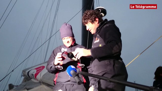 Vendée Globe. Jean Le Cam félicité par Yann Eliès
