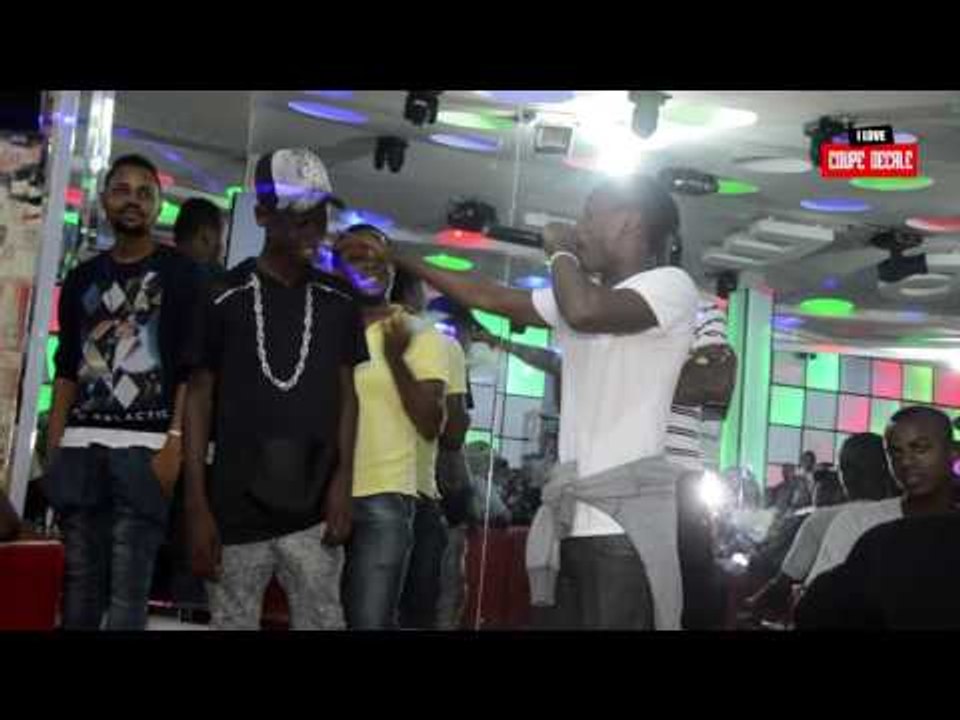 DROLE DE CONSEIL A MC ONE