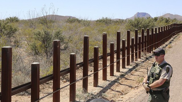 President Trump signs order to build Mexico border wall