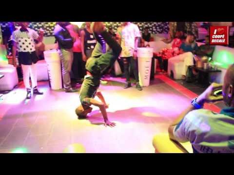 CLAIRE BAHI ET SES DANSEURS DEMONTRENT LE MOULOBEY AU VIP DISCOTHEQUE