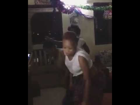 FALLONE LA DANSEUSE DE SERGE BEYNAUD DANCE AVEC SA MAMAN