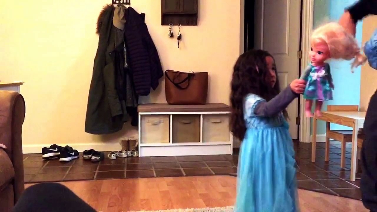 Cute toddler lip syncs Let it Go to dad