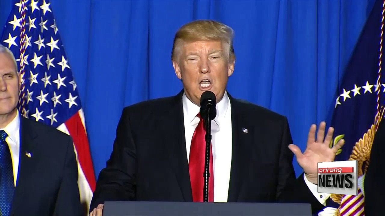 U.S. President Trump orders wall to be built on border with Mexico