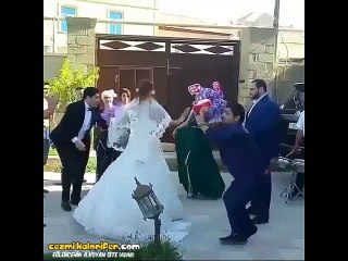 Kız Alma Esnasında Coştukça Coşan Adam