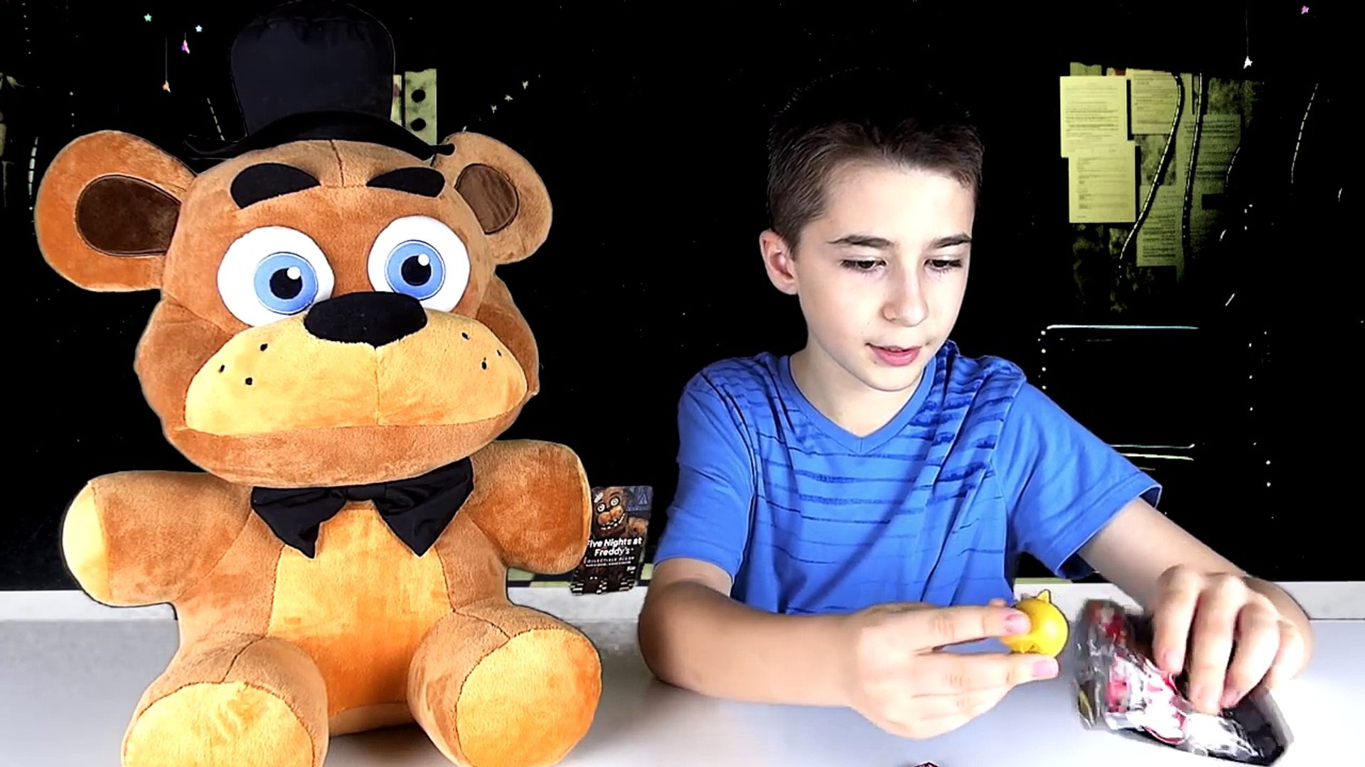 giant freddy fazbear plush