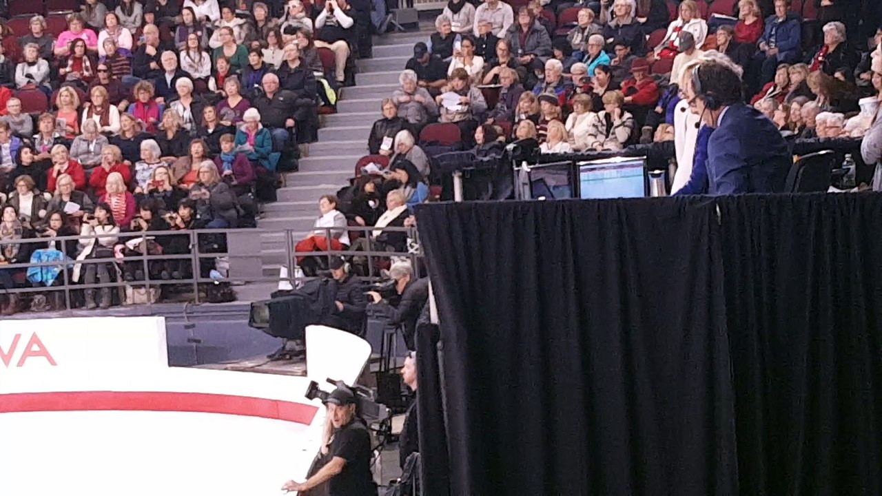 Marie France Dubreuil watches Tessa and Scott's Short Dance at Canadian Nationals 2017
