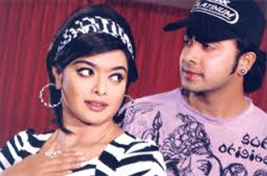 Bangla movie song_ আমার মন যখন তোমাকে [সাহেব নামে গোলাম] শাকিব খান, সাহারা_ছায়াছবির নাম: সাহেব নামে গোলাম কণ্ঠশিল্পী: এস. আই. টুটুল, সাবিনা ইয়াসমিন