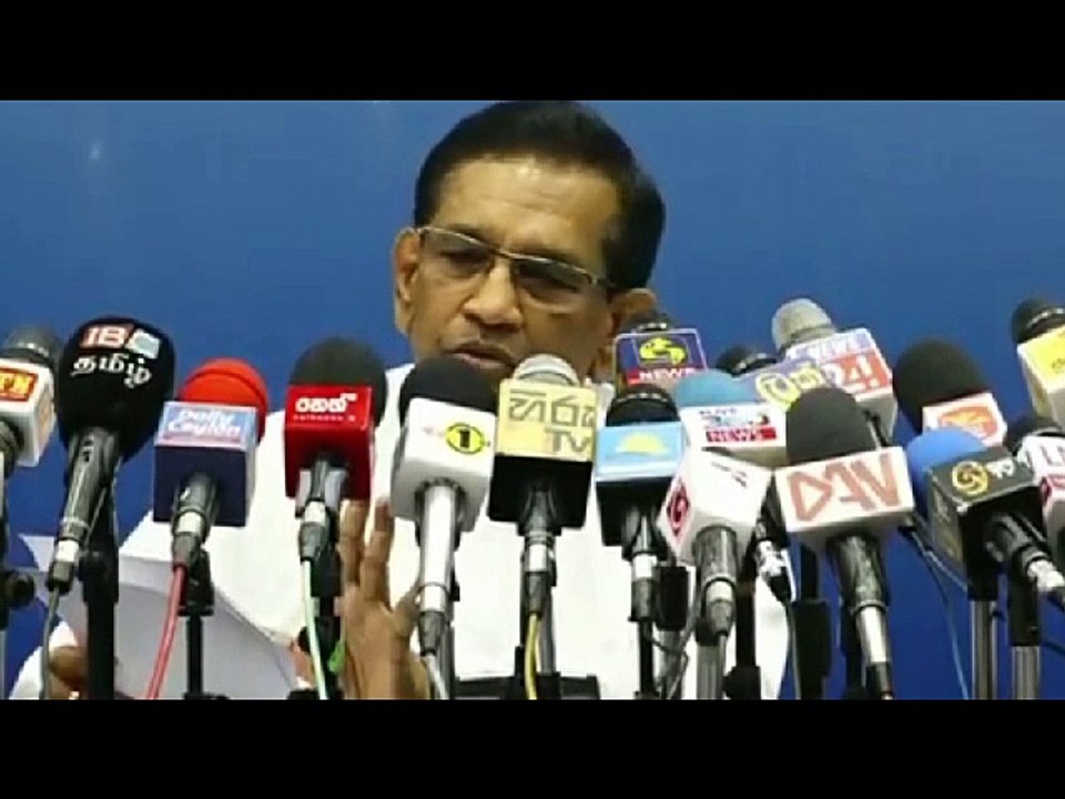 රනිල්ට ගහන්න ගිය සිරස ඇදගෙන නා ගනී