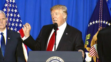 Trump signs order for Mexico border wall