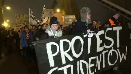 الطلبة في بولندا يتظاهرون ضد الحكومة الشعبوية