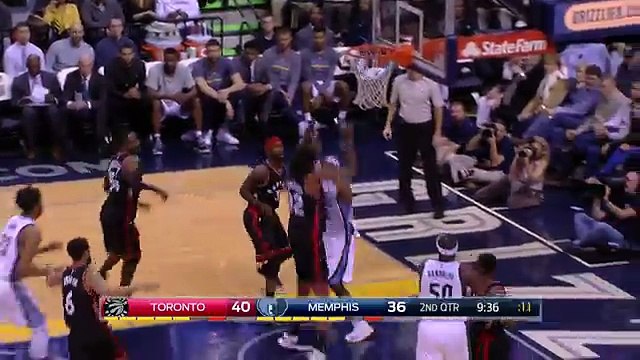 Vintage Vince Carter Spins to a 360 Reverse Lay-Up! 01.25.17