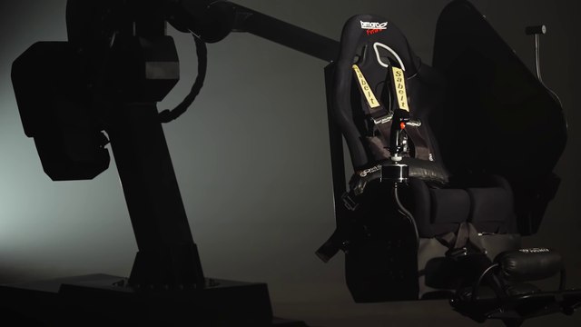 Ce fauteuil de gamer va révolutionner la réalité virtuelle... Dingue