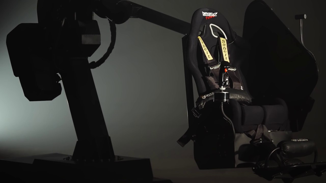 Ce fauteuil de gamer va révolutionner la réalité virtuelle... Dingue
