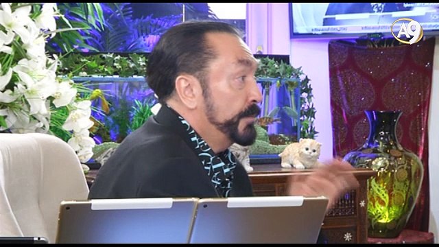 Evrimi kendilerince saygın bir teori haline getirmeye çalışıyor. Gizlenen fosilleri biz ortaya çıkardık.