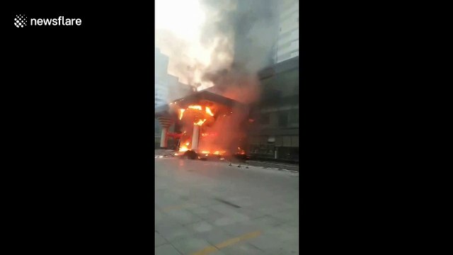Five-star hotel engulfed in flames in eastern China