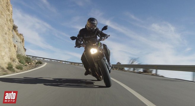 Nouvelle Kawasaki Z900 2017 [ESSAI VIDEO] : faites les zouaves !