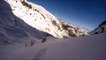 Un skieur tombe d'une falaise de 30 mètres