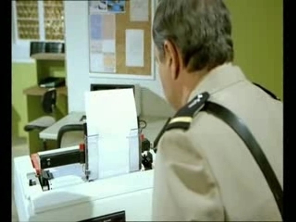 De Funes Le Gendarme Extrait