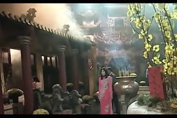 Câu Chuyện Đầu Năm - Hoàng Oanh