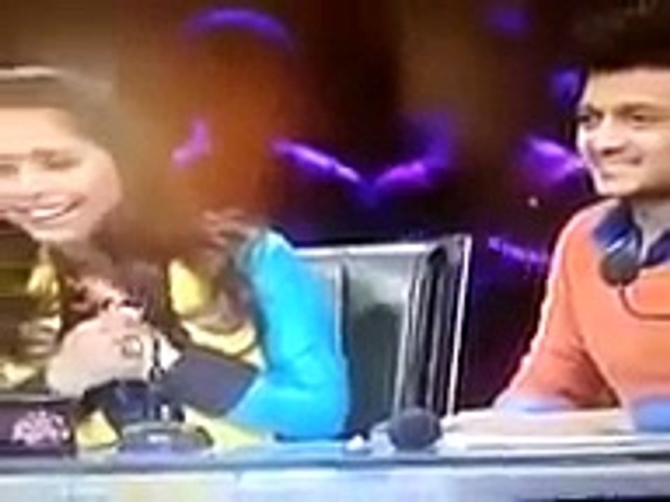 A cute baby dance in did little master tv showmp4