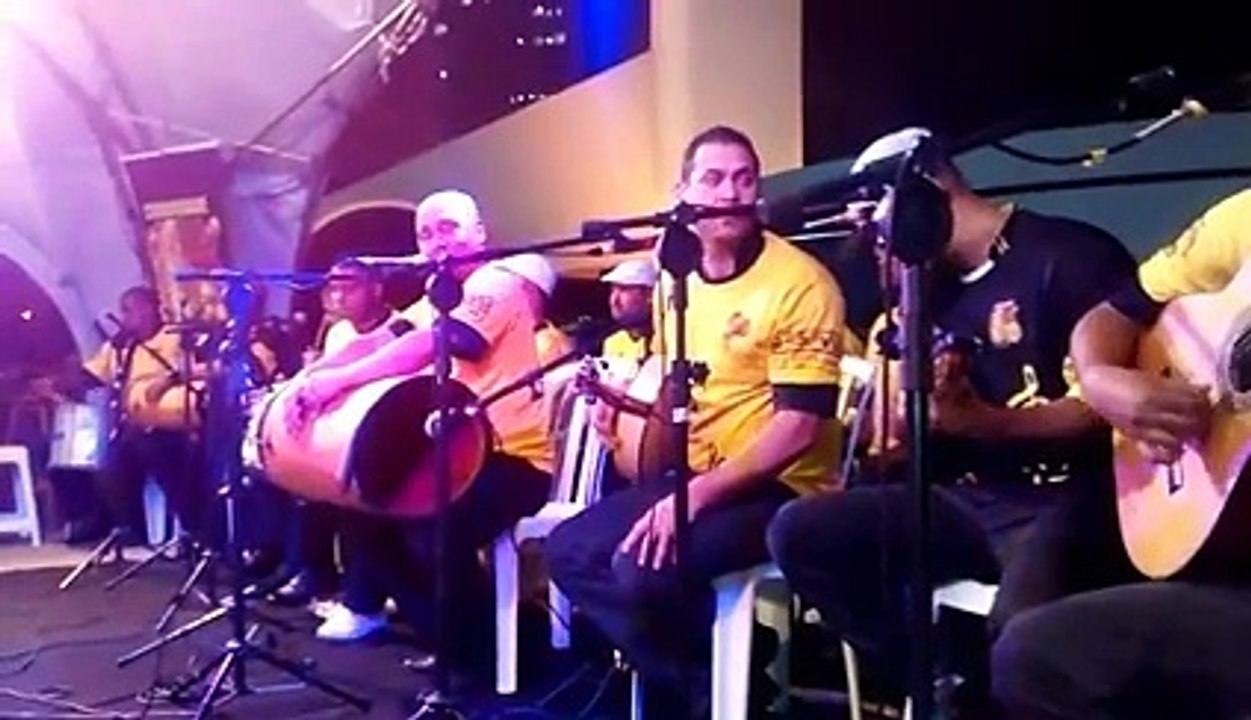 NALDO CANDIÁ  A VOZ DO SAMBA DE COMUNIDADE.