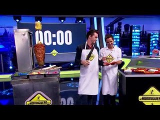 Drake Bell y Mauricio Mancera sirvieron deliciosos tacos al pastor