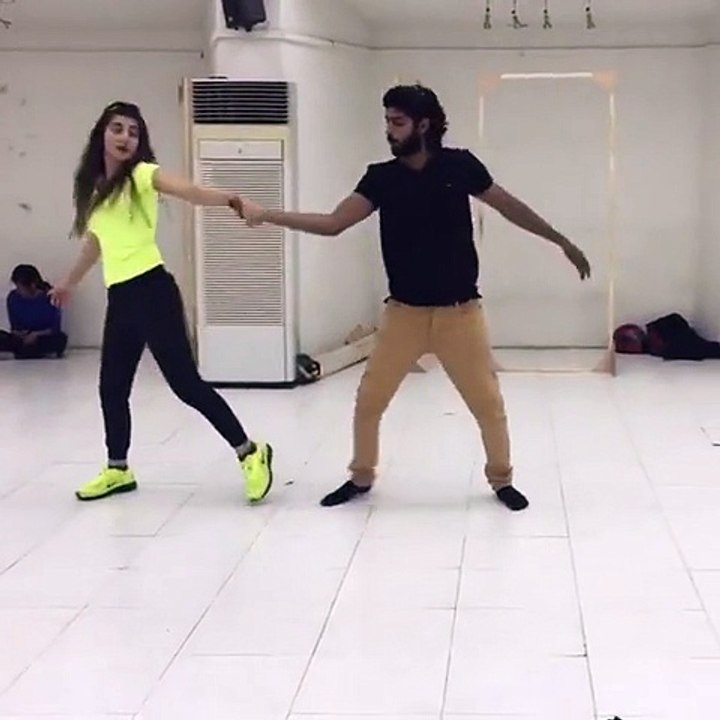 Actress Urwa Hocane Dance Rehearsal Video