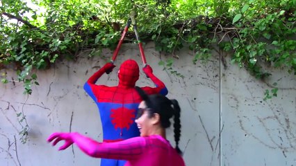 Frozen Elsa Police woman vs Spiderman, Joker, Catwoman funny superhero video