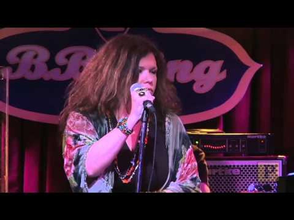 Mary Bridget Davies Channels the Late Great Singer in "A Night With Janis Joplin"